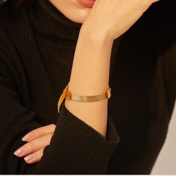 NEW 18K Gold Plated Mesh Buckle Belt Bracelet - Picture 4 of 5